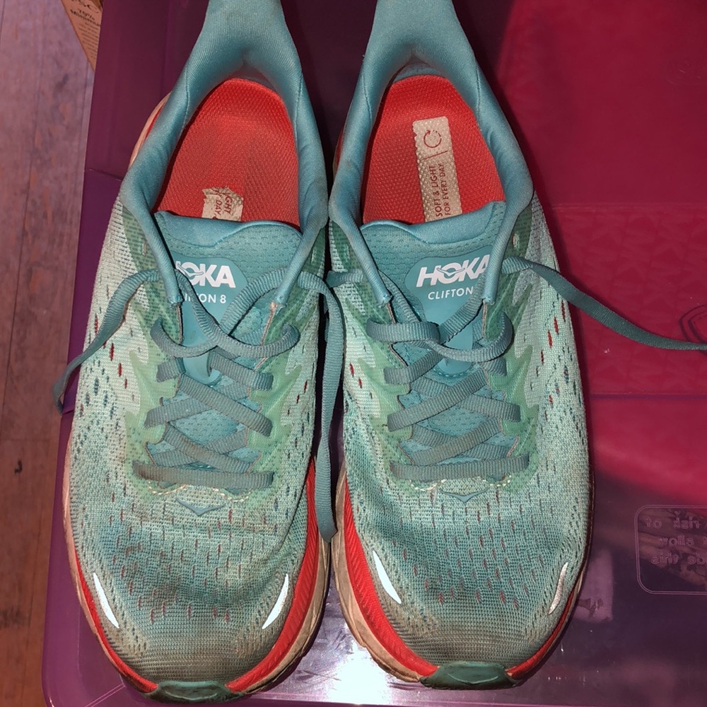 Hoka Clifton 8